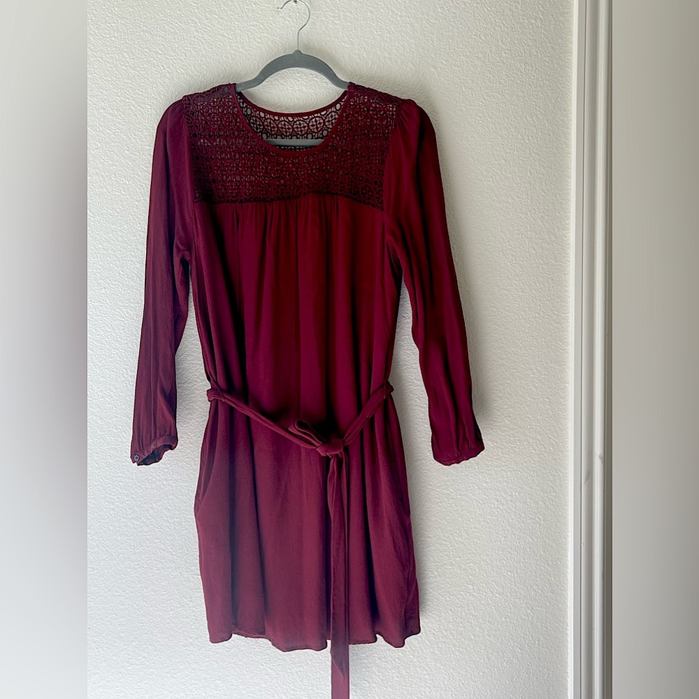 (2 for $20( Gorgeous lace (polyester & viscose) loose fit mini dress. Size S